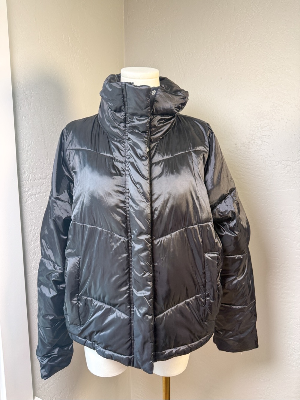 Abercrombie & Fitch Mini Puffer Jacket Black High Neck Cropped Coat Size L